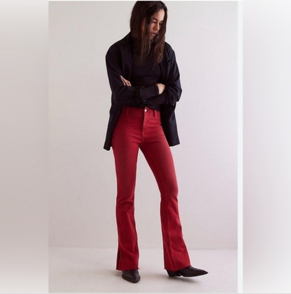 Free People We The Free Level Up Side Slit Red Bootcut Jeans size 25 new - Picture 2 of 3